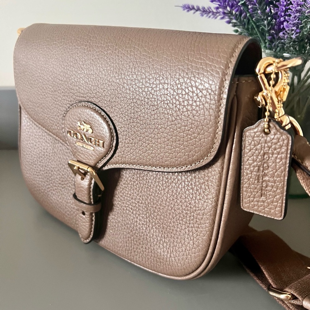Coach Amelia Saddle Bag, like new - Picture 2 of 5